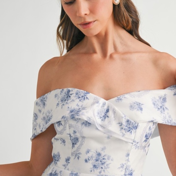 NWT MABLE Off Shoulder Floral Maxi Dress – Elegant Summer Wedding Guest Size S-L - Picture 7 of 15